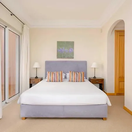 Apartment Palheiro Village Iii